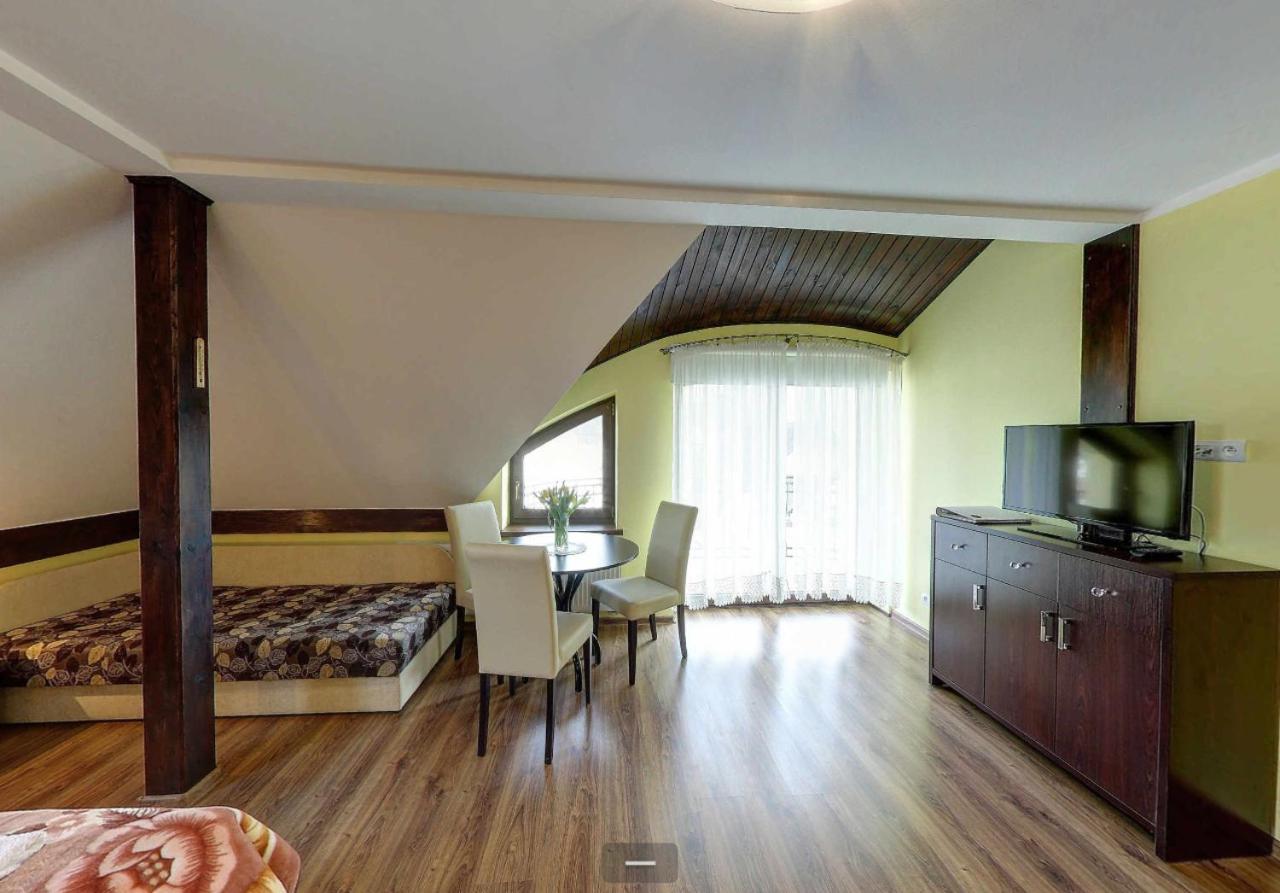 Villa Jura Pokoje Goscinne Zarki Kültér fotó