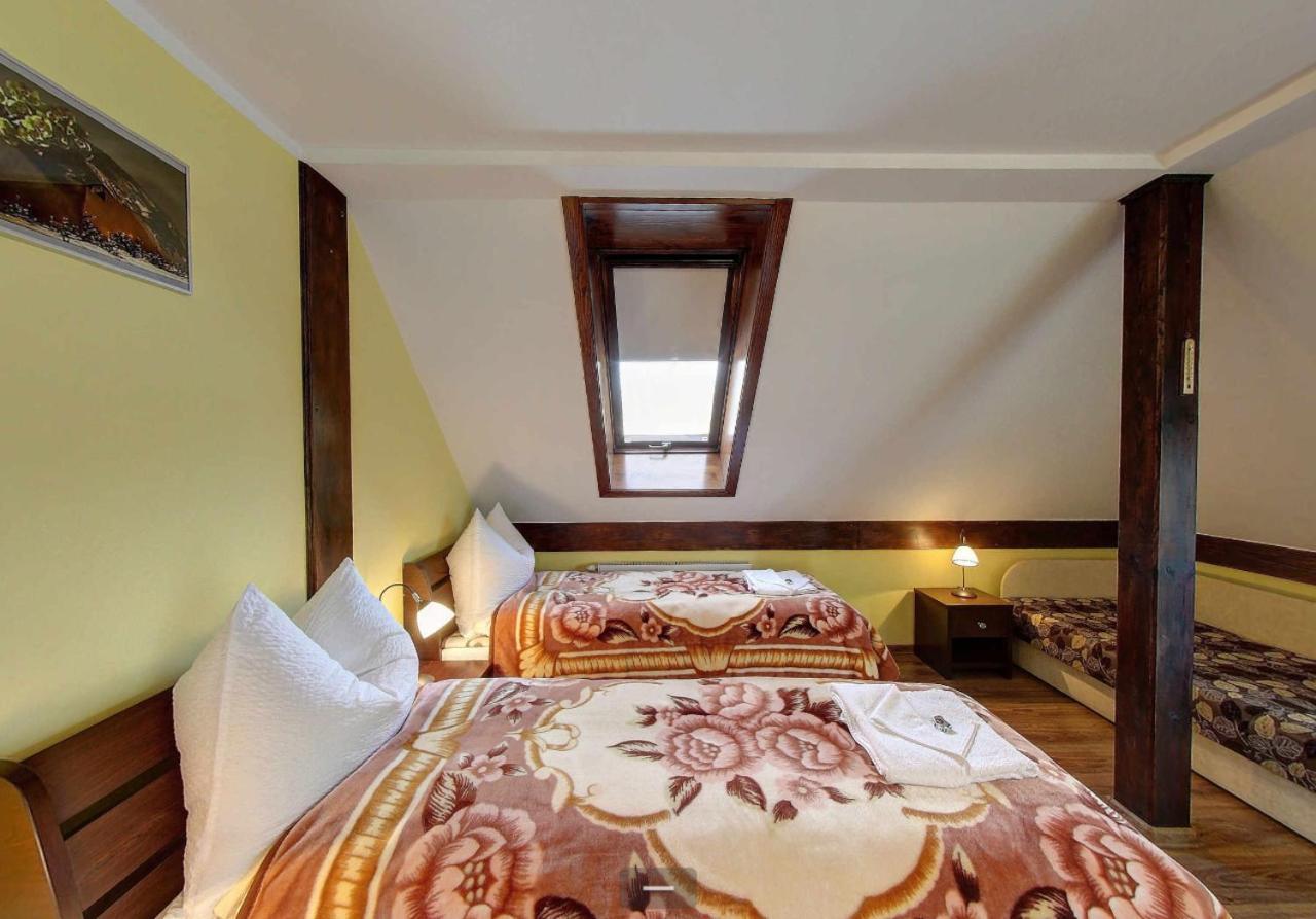 Villa Jura Pokoje Goscinne Zarki Kültér fotó