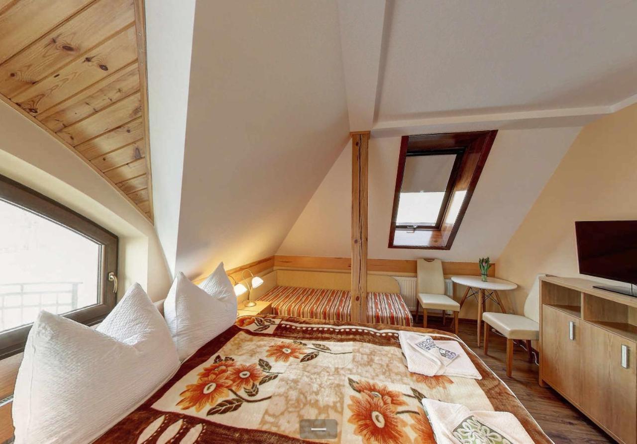Villa Jura Pokoje Goscinne Zarki Kültér fotó