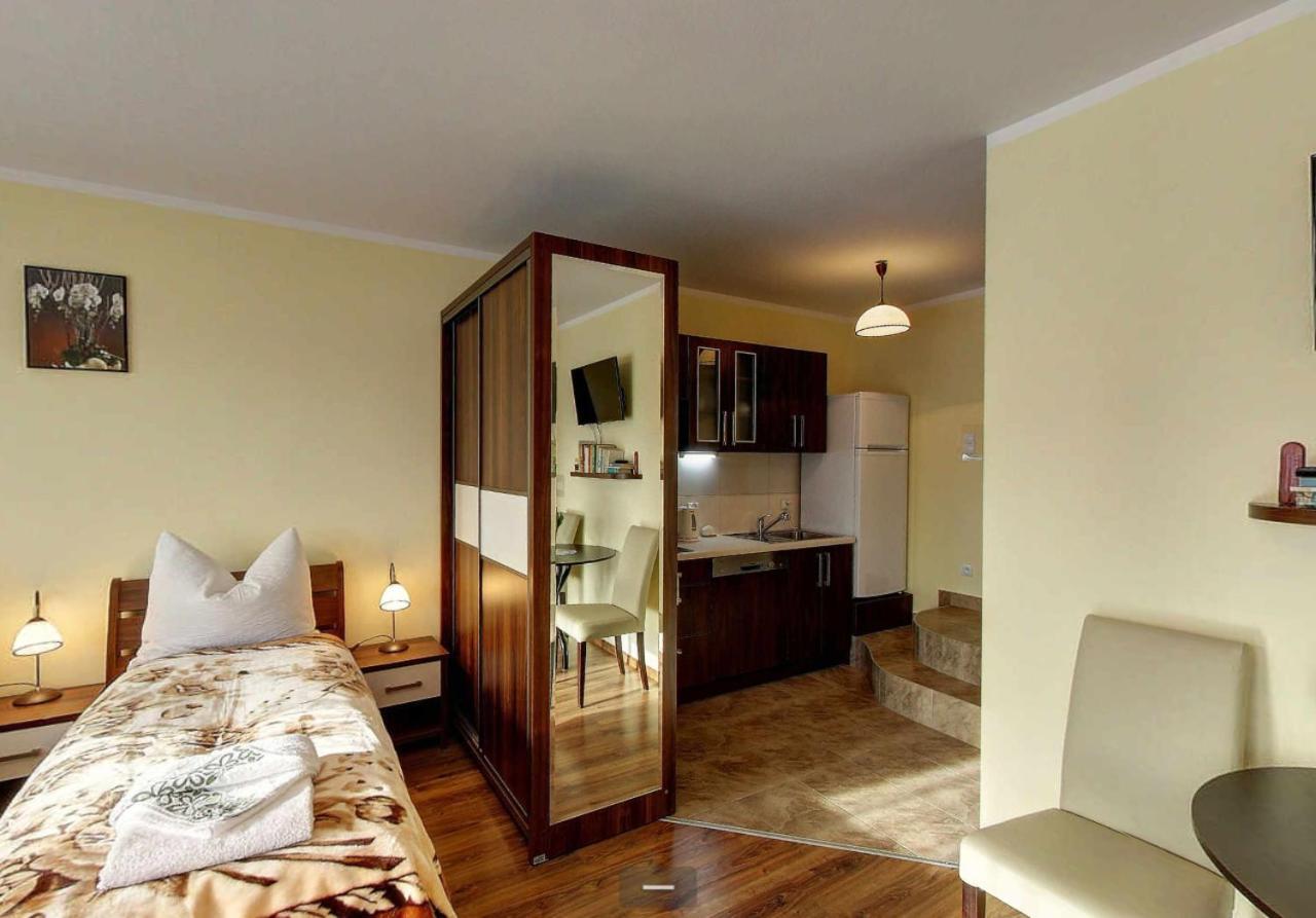 Villa Jura Pokoje Goscinne Zarki Kültér fotó