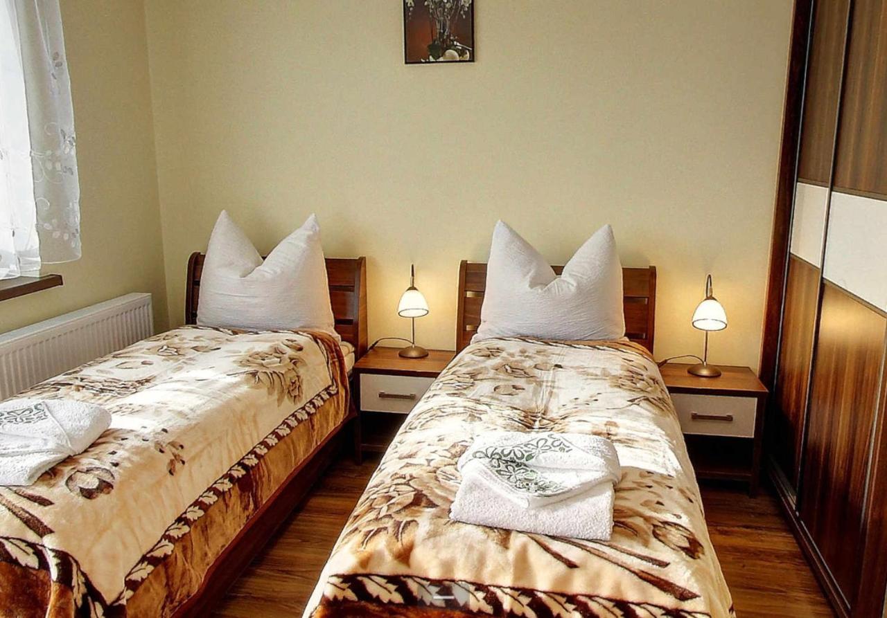 Villa Jura Pokoje Goscinne Zarki Kültér fotó