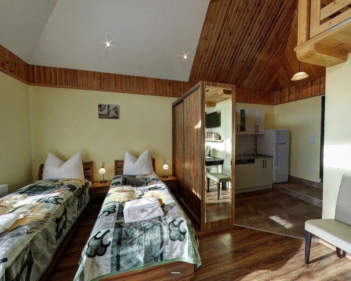 Villa Jura Pokoje Goscinne Zarki Kültér fotó