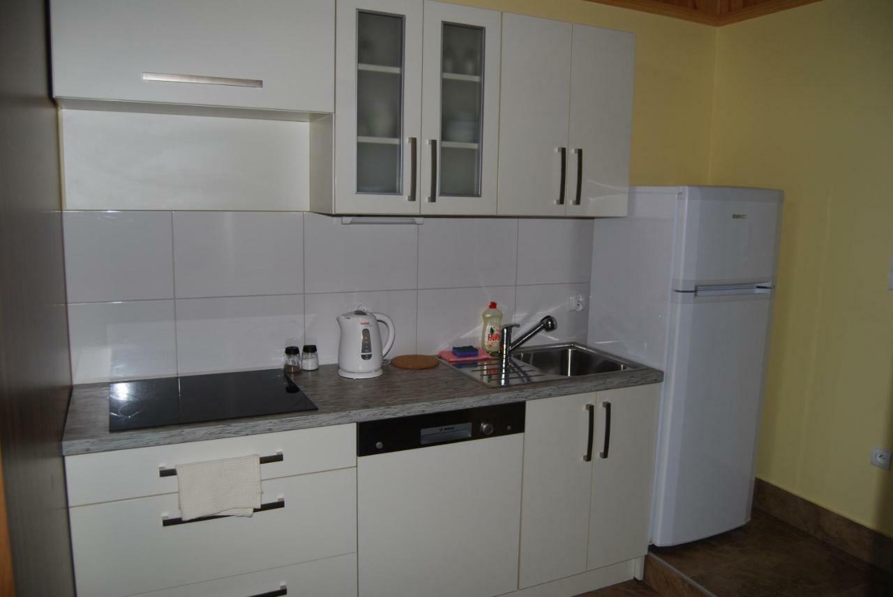 Villa Jura Pokoje Goscinne Zarki Kültér fotó